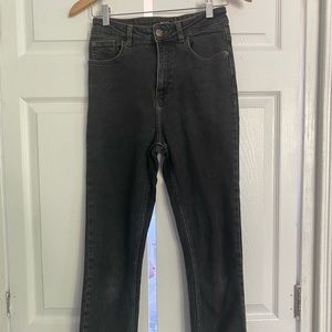 BDG high waisted/cropped jeans SZ 26